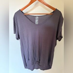 Mono B Women's T-Shirt in Purple Activewear Shirt Top Size Large Womens